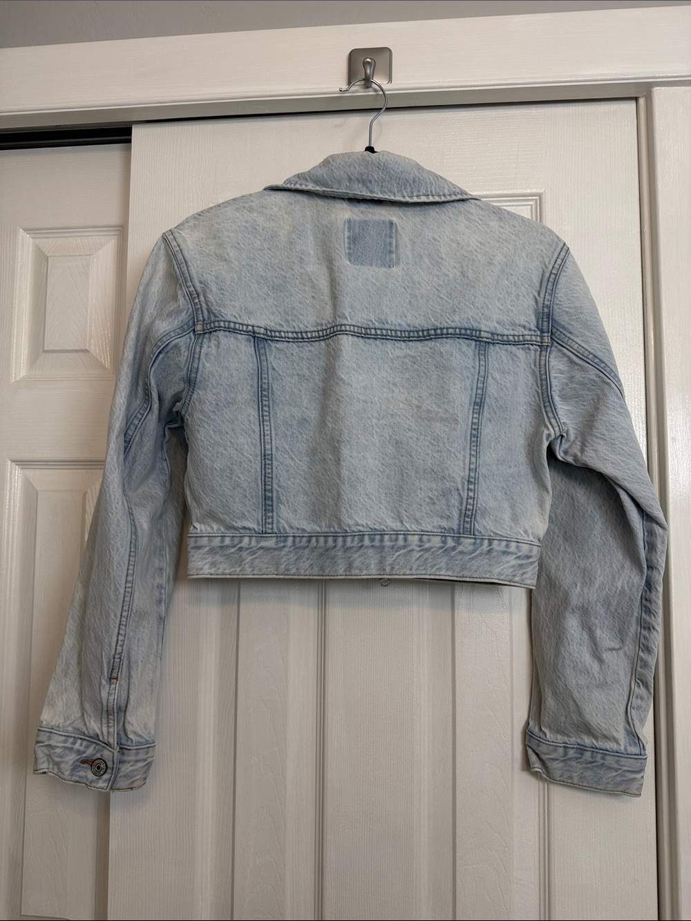 Abercrombie & Fitch cropped jean jacket - Picture 3 of 5